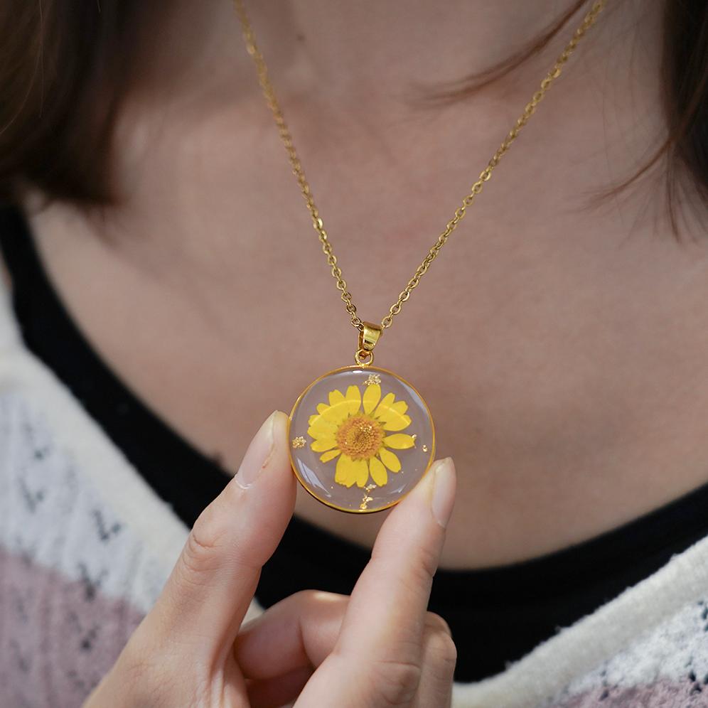 Geboortemaand bloemenketting